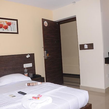 Hotel Orangeinn Omr Perungudi Chennai Exterior foto